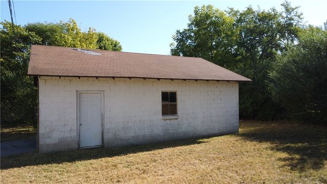 4060 E Huntsville Road, Fayetteville, AR 72701