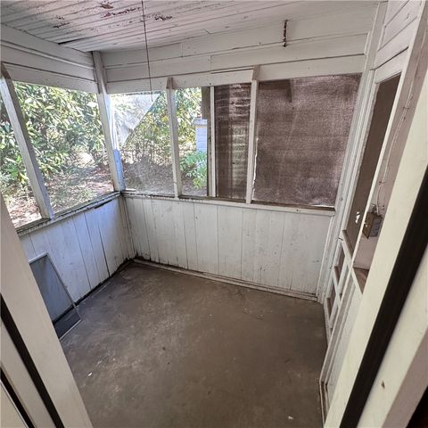 4060 E Huntsville Road, Fayetteville, AR 72701
