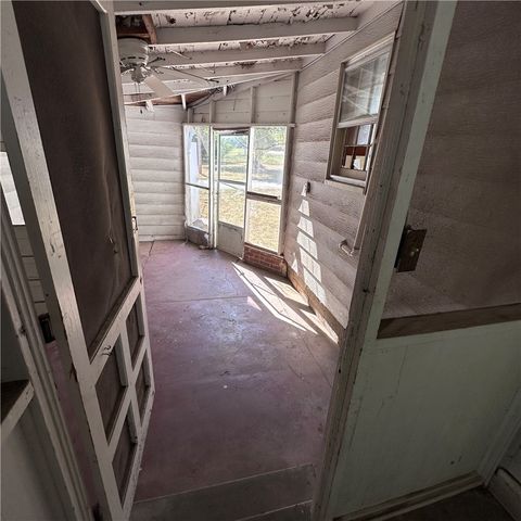 4060 E Huntsville Road, Fayetteville, AR 72701