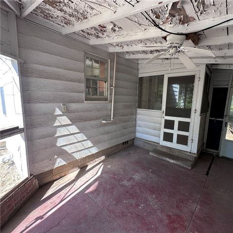 4060 E Huntsville Road, Fayetteville, AR 72701
