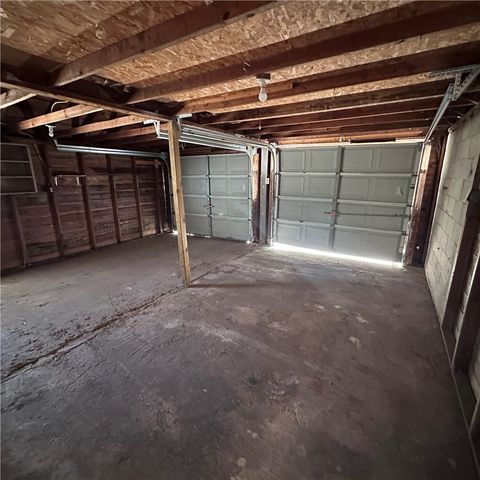4060 E Huntsville Road, Fayetteville, AR 72701