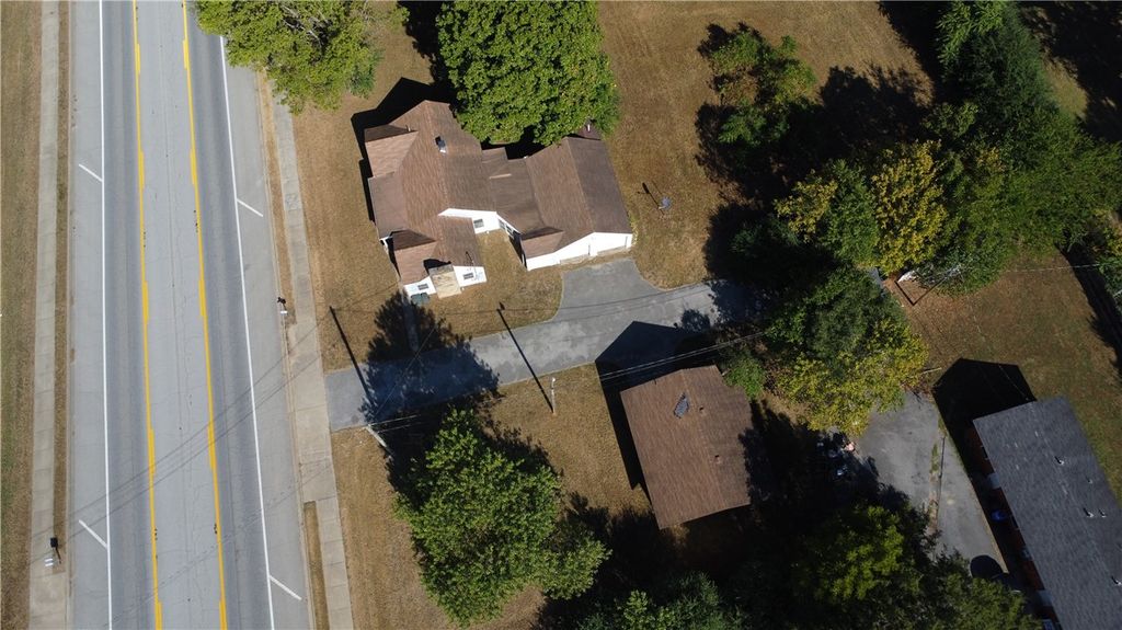 4060 E Huntsville Road, Fayetteville, AR 72701