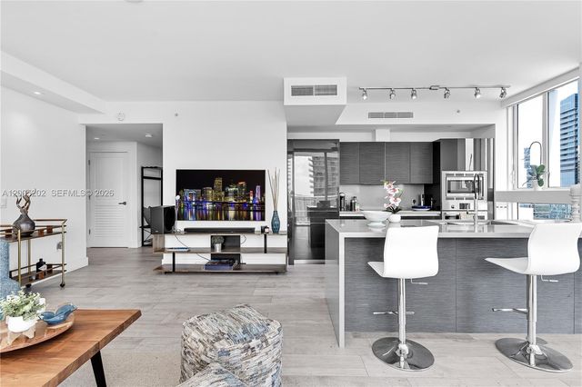 1080 Brickell Ave 2601, Miami, FL 33131