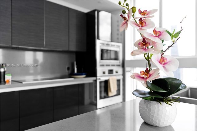 1080 Brickell Ave 2601, Miami, FL 33131