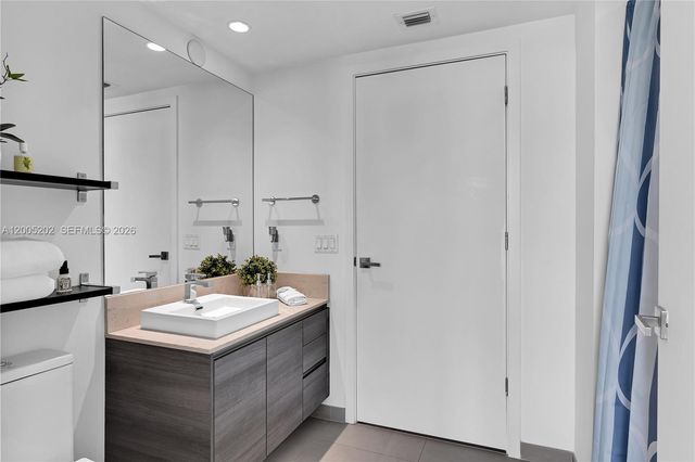 1080 Brickell Ave 2601, Miami, FL 33131