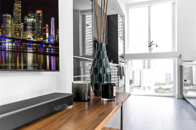 1080 Brickell Ave 2601, Miami, FL 33131