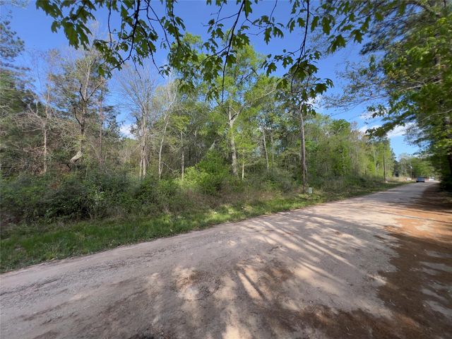 19108 Surrey, New Caney, TX 77357