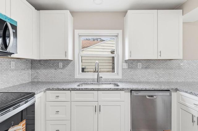 623 NE Woodlawn Street, Kansas City, MO 64116