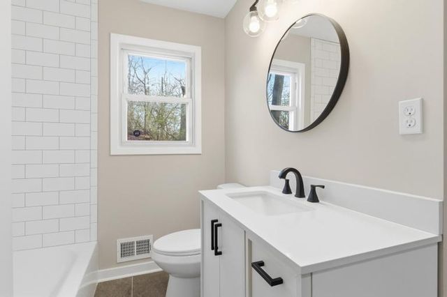 623 NE Woodlawn Street, Kansas City, MO 64116