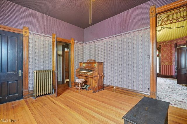 60 E Walnut Street, Jefferson, OH 44047