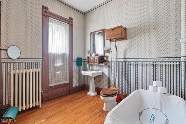 60 E Walnut Street, Jefferson, OH 44047