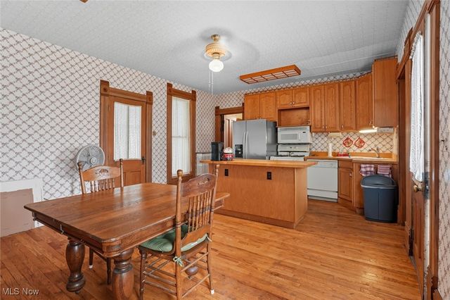 60 E Walnut Street, Jefferson, OH 44047