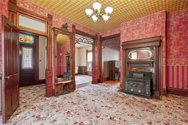 60 E Walnut Street, Jefferson, OH 44047