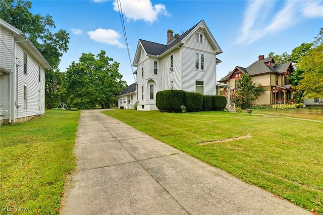 60 E Walnut Street, Jefferson, OH 44047