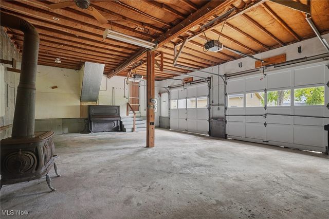 60 E Walnut Street, Jefferson, OH 44047