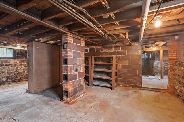 60 E Walnut Street, Jefferson, OH 44047