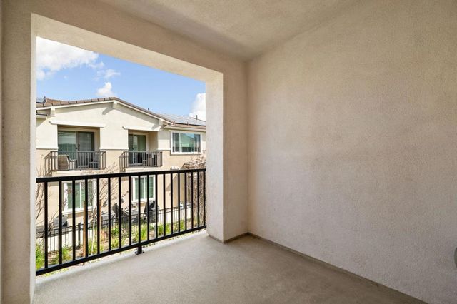 16650 Wyndham Lane 4, Fontana, CA 92336