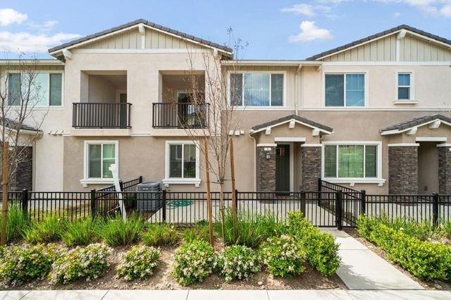 16650 Wyndham Lane 4, Fontana, CA 92336