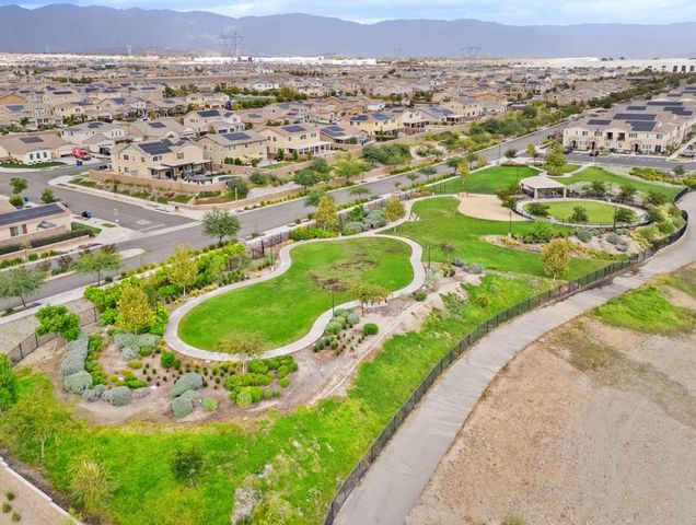 16650 Wyndham Lane 4, Fontana, CA 92336