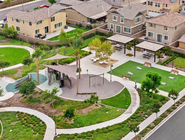 16650 Wyndham Lane 4, Fontana, CA 92336