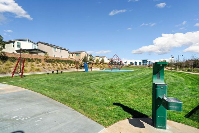 16650 Wyndham Lane 4, Fontana, CA 92336