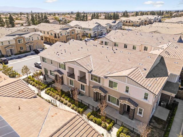 16650 Wyndham Lane 4, Fontana, CA 92336