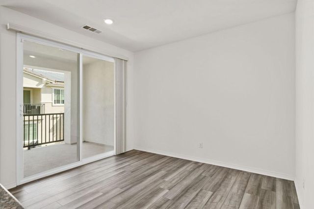 16650 Wyndham Lane 4, Fontana, CA 92336