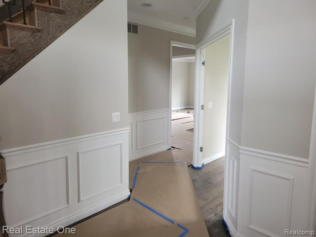 1983 Chancery Drive, Troy, MI 48085