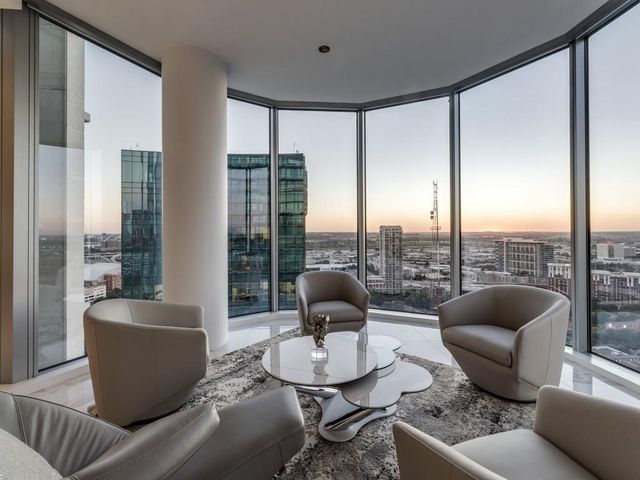 2900 Mckinnon Street 2204, Dallas, TX 75201