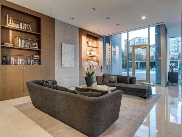 2900 Mckinnon Street 2204, Dallas, TX 75201