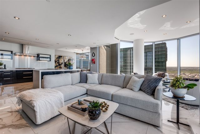 2900 Mckinnon Street 2204, Dallas, TX 75201