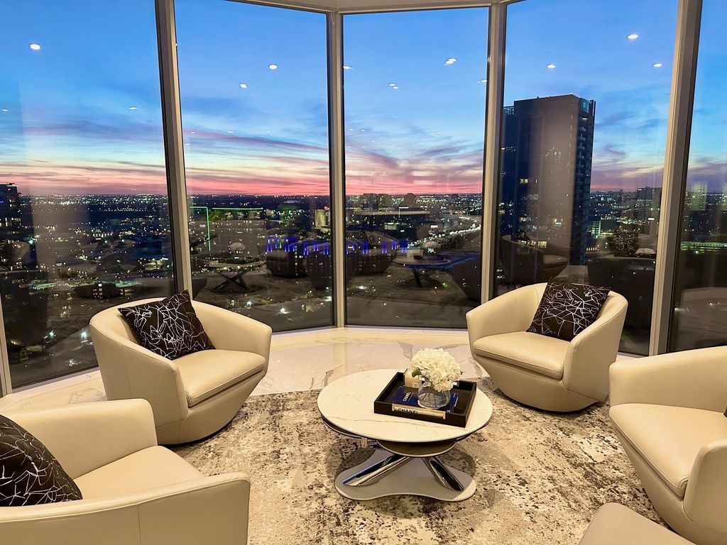 2900 Mckinnon Street 2204, Dallas, TX 75201