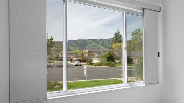 287 N Alamo Dr, Vacaville, CA 95688