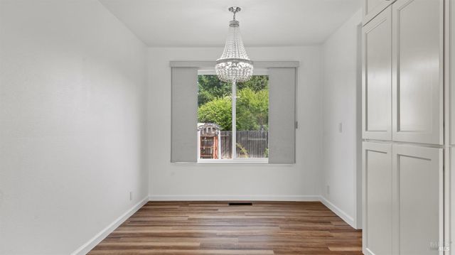 287 N Alamo Dr, Vacaville, CA 95688