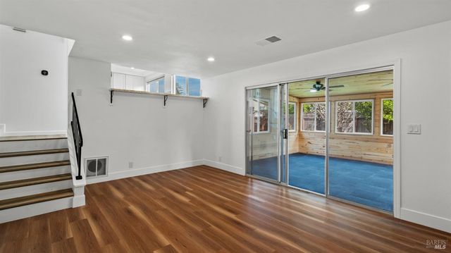 287 N Alamo Dr, Vacaville, CA 95688