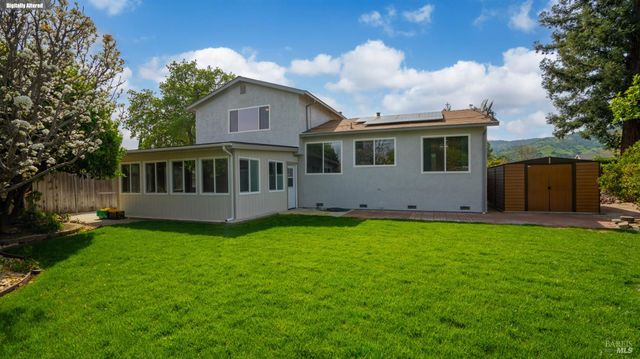 287 N Alamo Dr, Vacaville, CA 95688