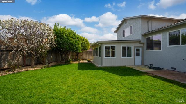 287 N Alamo Dr, Vacaville, CA 95688