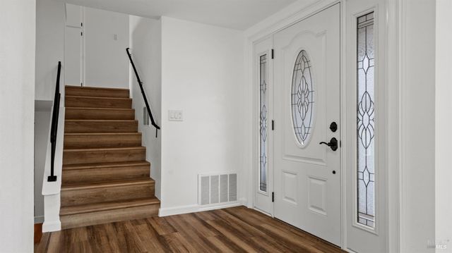 287 N Alamo Dr, Vacaville, CA 95688