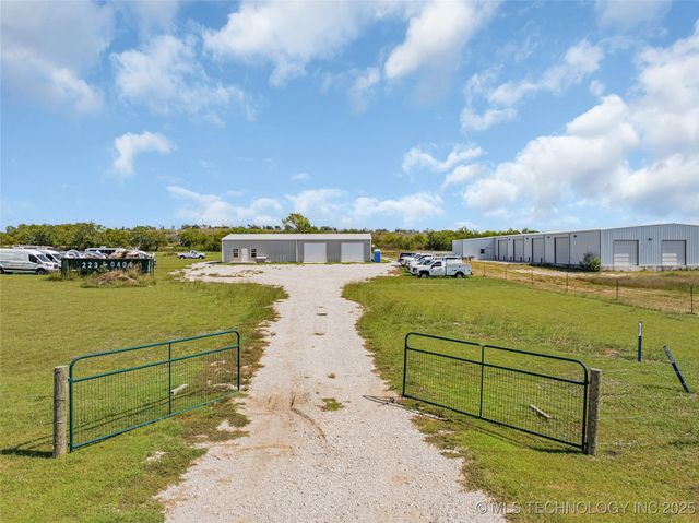 1496 US Hwy 77, Ardmore, OK 73401