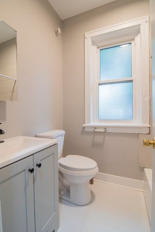 1414 W Pratt Boulevard 120, Chicago, IL 60626