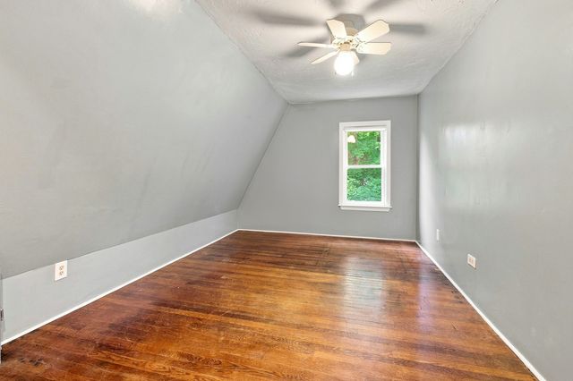 10 Sumner Ave, Middleboro, MA 02346