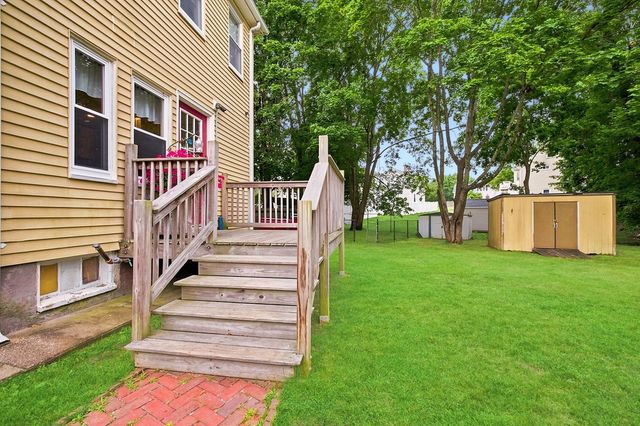 10 Sumner Ave, Middleboro, MA 02346