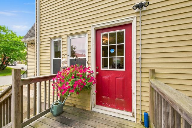 10 Sumner Ave, Middleboro, MA 02346
