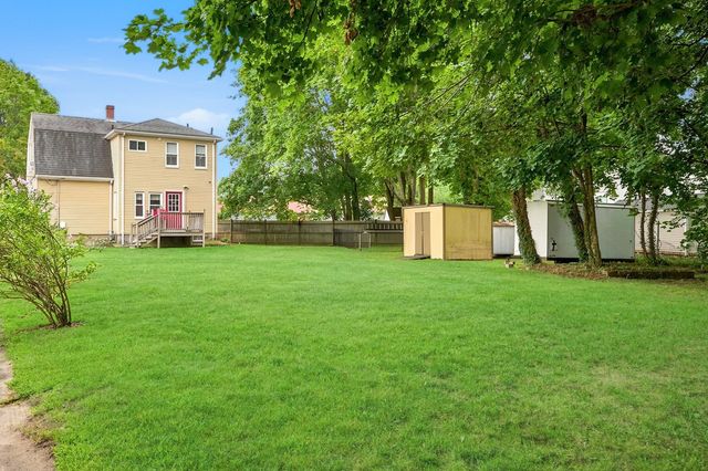10 Sumner Ave, Middleboro, MA 02346