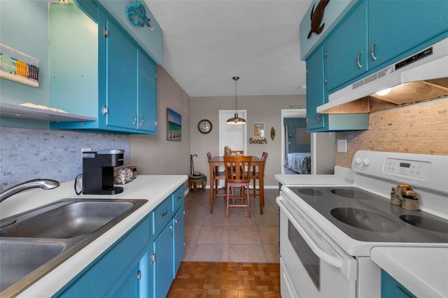 11 SW 4th Avenue 11, Boca Raton, FL 33432