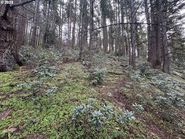 3605 EMERALD St, Eugene, OR 97405