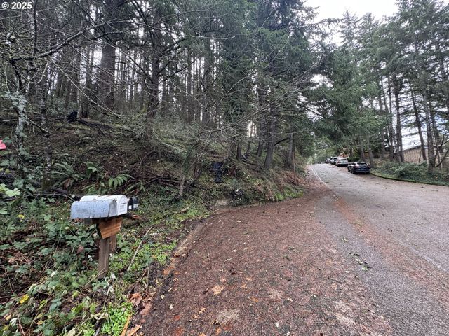 3605 EMERALD St, Eugene, OR 97405