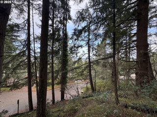 3605 EMERALD St, Eugene, OR 97405