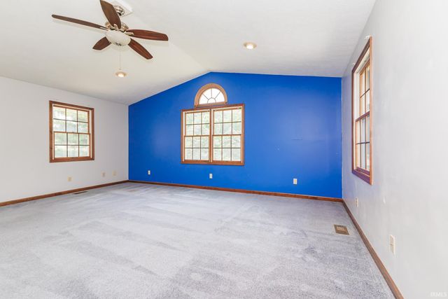 2209 W Woodmont Drive, Muncie, IN 47304