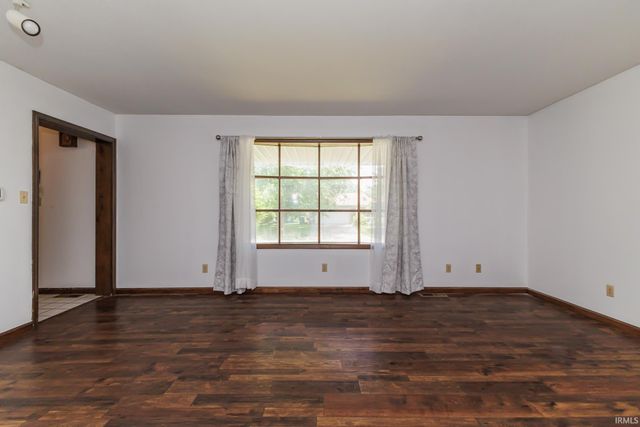 2209 W Woodmont Drive, Muncie, IN 47304